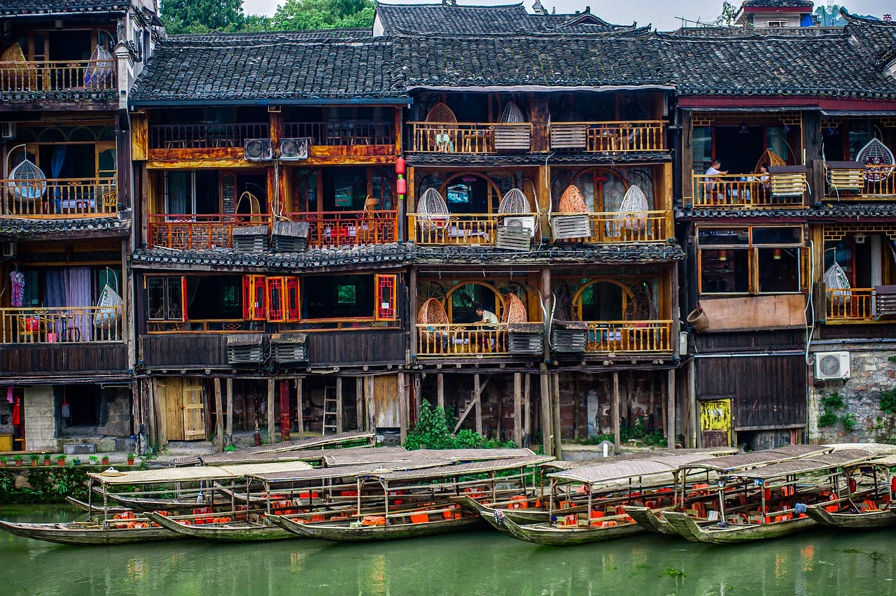 10D Fenghuang Ancient Town & Zhangjiajie via MF - Foto 3