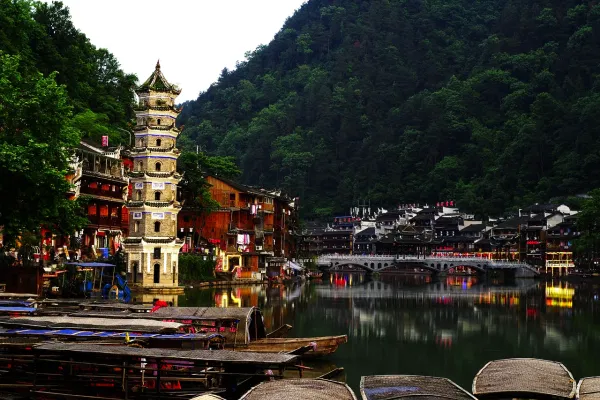 10D Fenghuang Ancient Town & Zhangjiajie via MF